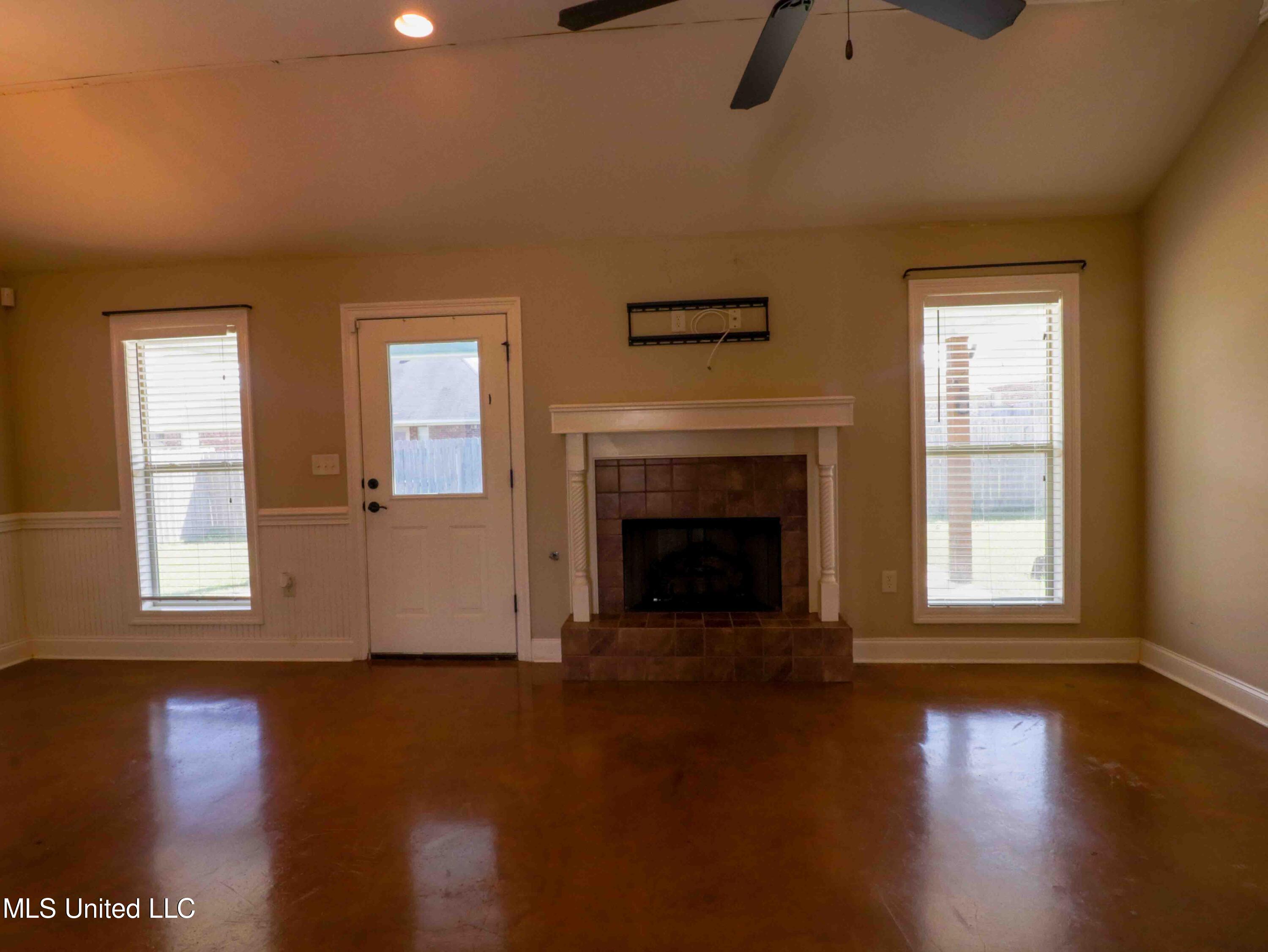 221 Greenfield Ridge Drive Brandon, MS 39042 - Photo 14 of 28 221GreenfieldRidgeDr-18