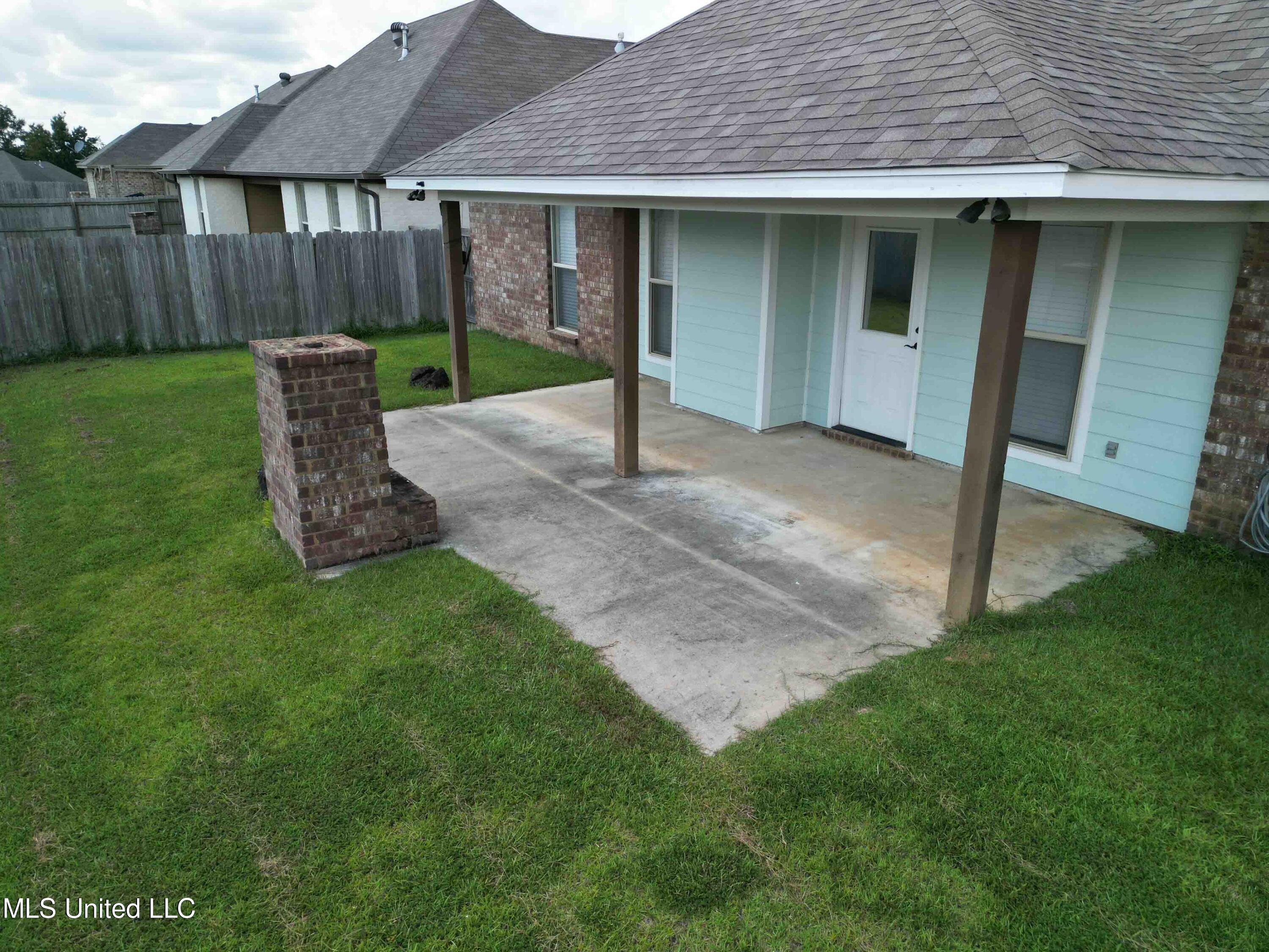 221 Greenfield Ridge Drive Brandon, MS 39042 - Photo 27 of 28 221GreenfieldRidgeDr-5