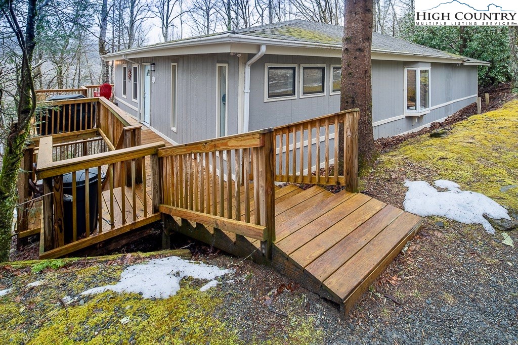 213 Poplar Ridge Banner Elk, NC 28604 - Photo 2 of 38 Gallery Image 2