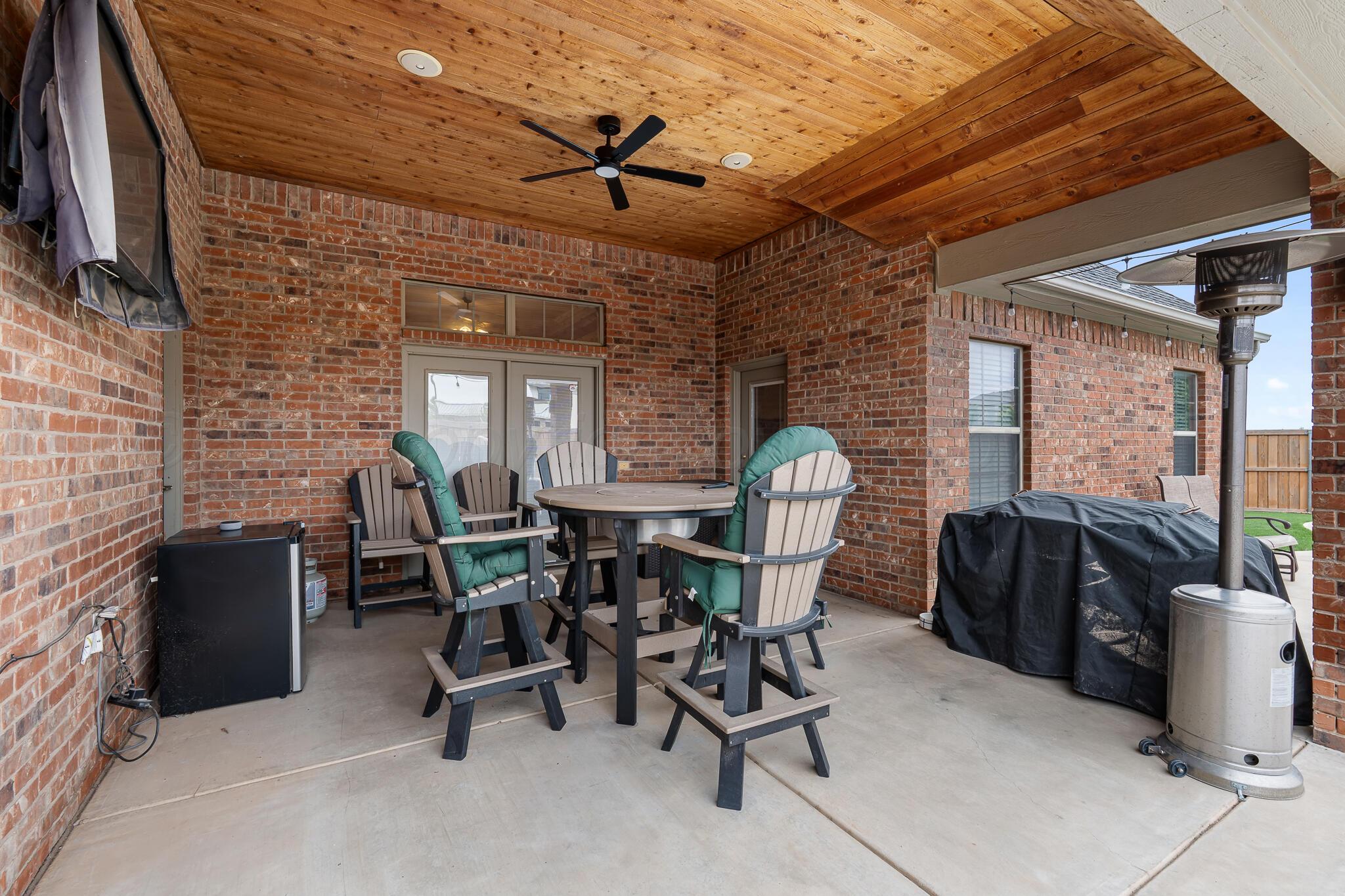 5008 Wesley Road Amarillo, TX 79119 - Photo 46 of 47 a dining room with furniture and window