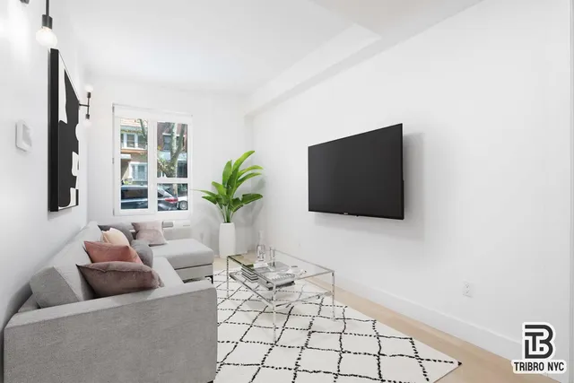 $3,215 | 1042 President Street, Unit 8D | Crown Heights