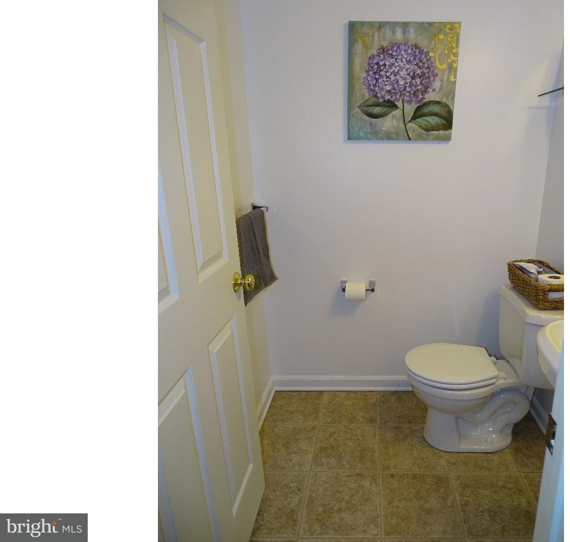 931 Lansdowne Road Middletown, DE 19709 - Photo 7 of 19 Half Bath