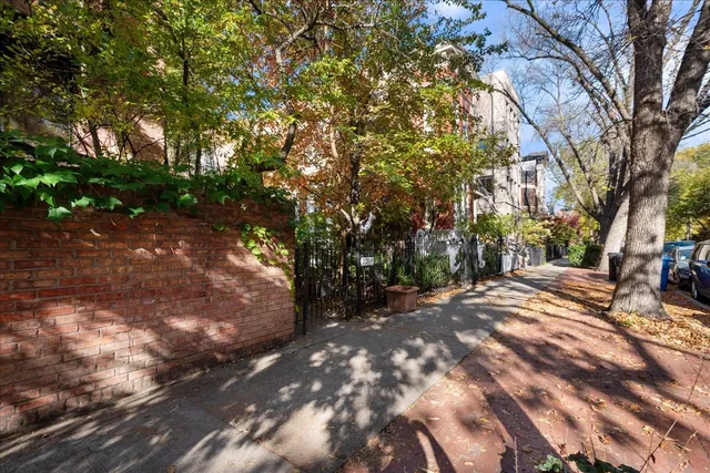 $995,000 | 2208 North Burling Street, Chicago, IL 60614