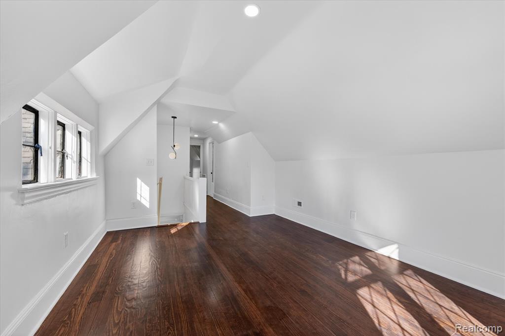 3261 Sherbourne Road Detroit, MI 48221 - Photo 35 of 48