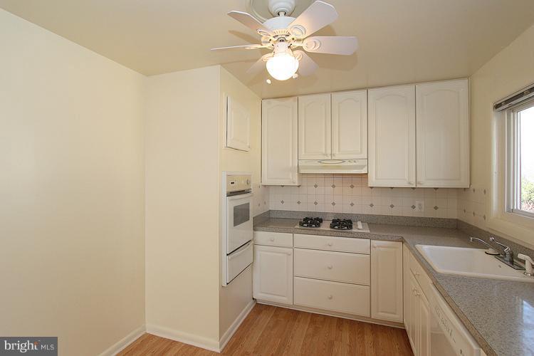 3931 Joliet Street Silver Spring, MD 20906 - Photo 1 of 27 table space Kitchen