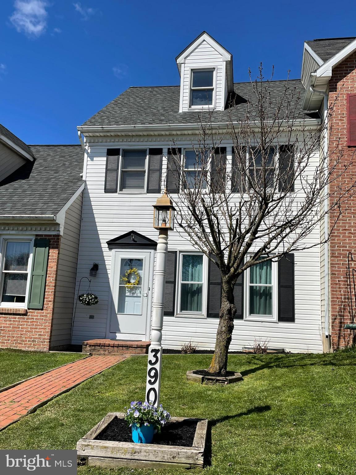 390 Cardinal Road Lititz, PA 17543 - Photo 1 of 33 Welcome home to 390 Cardinal Rd!