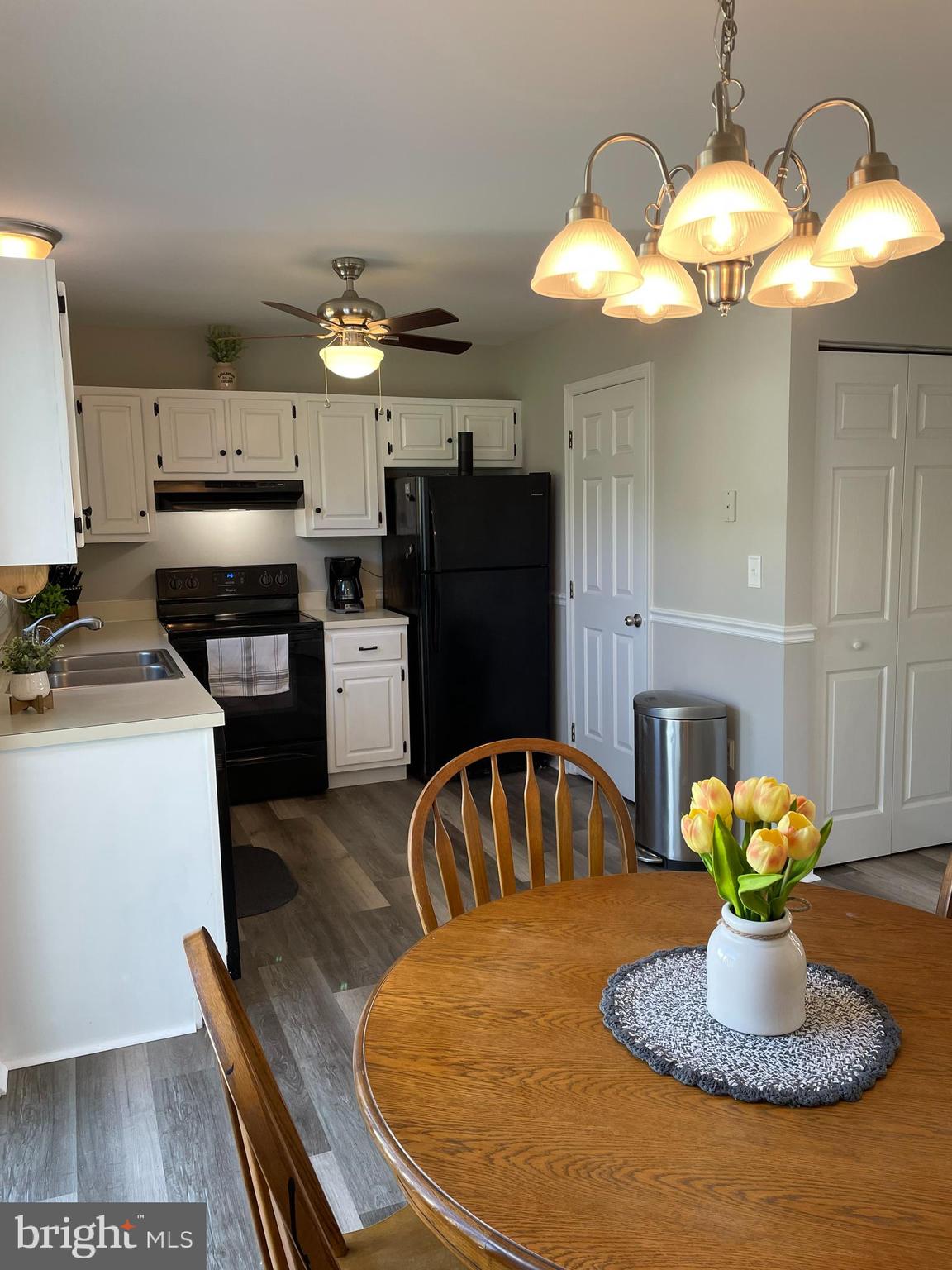 390 Cardinal Road Lititz, PA 17543 - Photo 12 of 33
