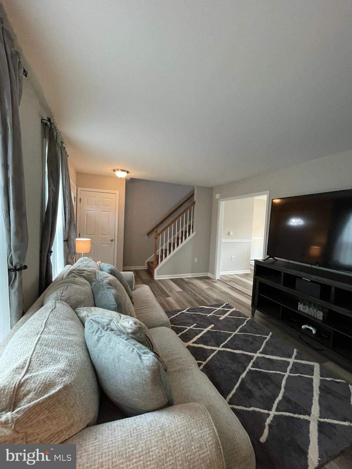 390 Cardinal Road Lititz, PA 17543 - Photo 4 of 33