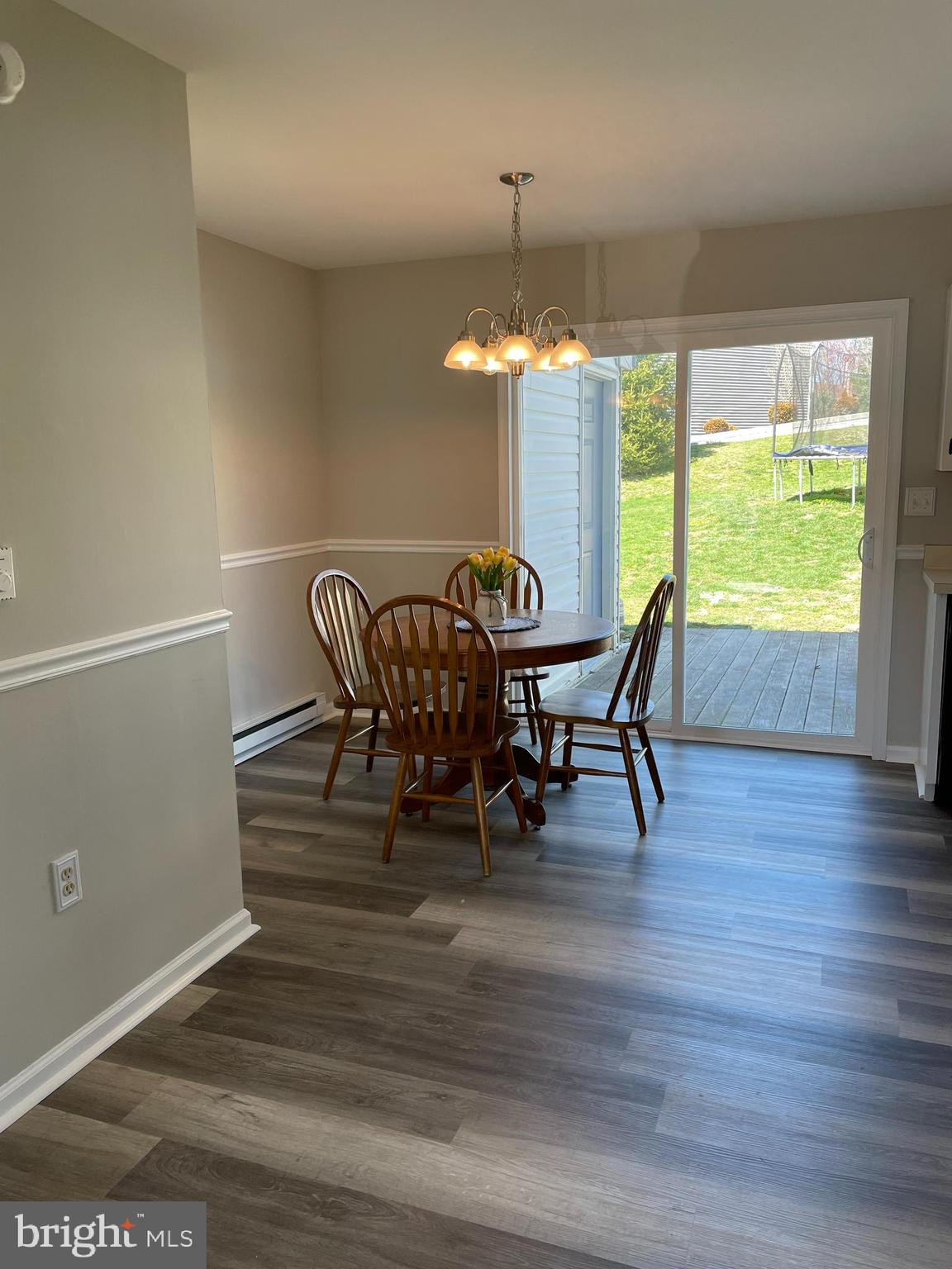 390 Cardinal Road Lititz, PA 17543 - Photo 8 of 33