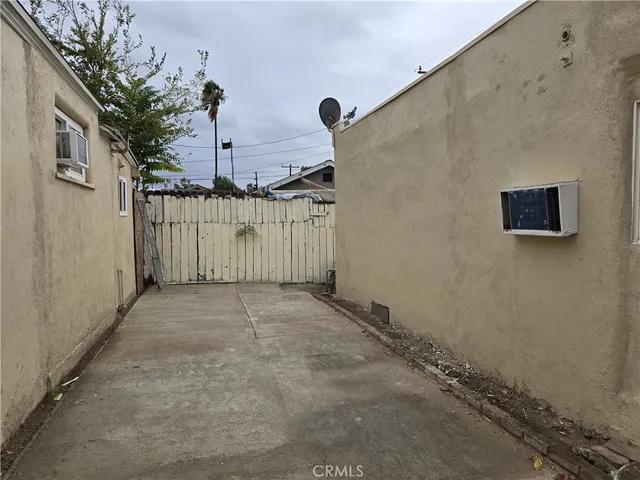 $1,950 | 2355 North D Street, San Bernardino, CA 92405