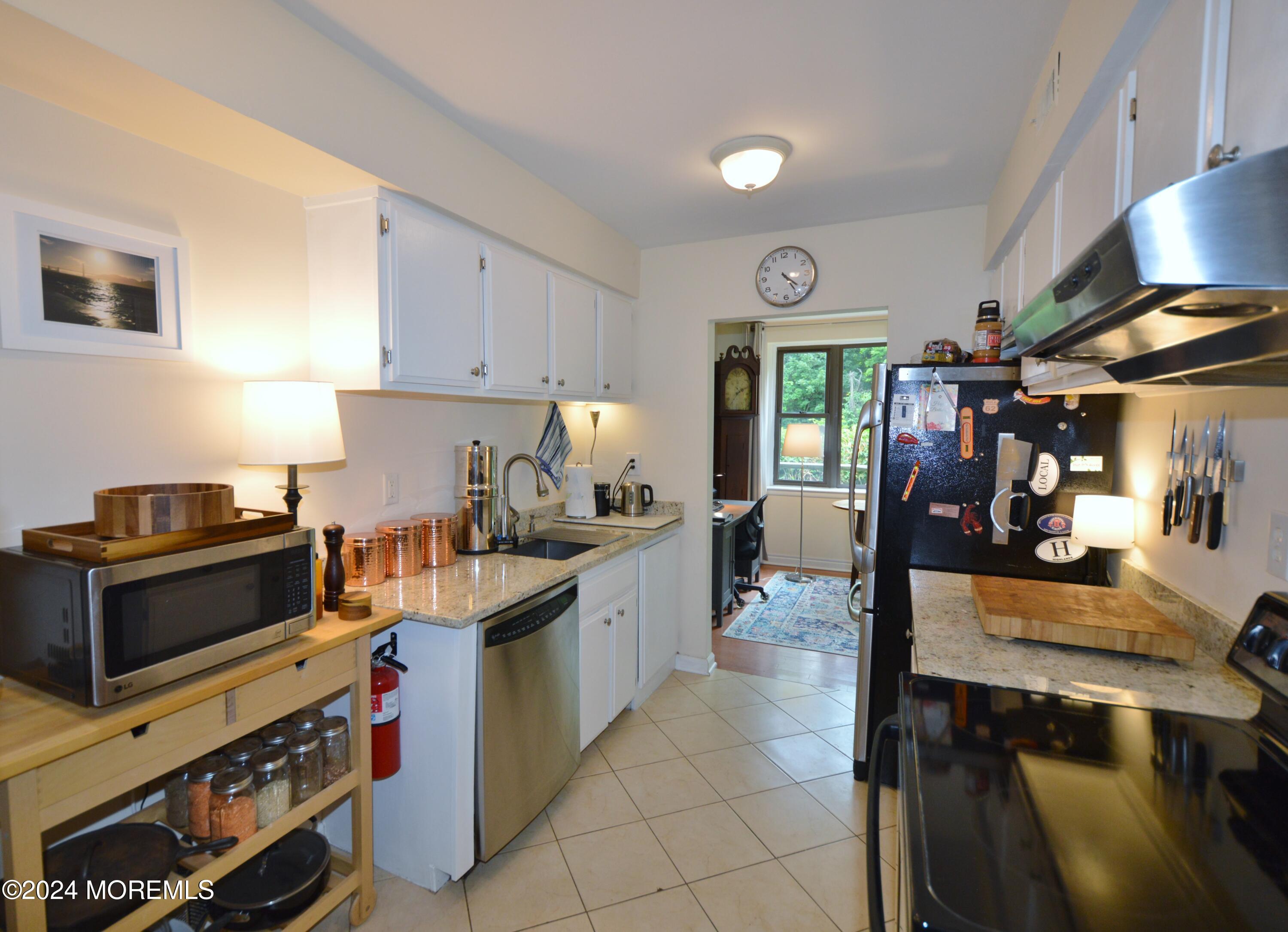 200 Portland Road, Unit B7 Highlands, NJ 07732 - Photo 11 of 20 DSC_1106