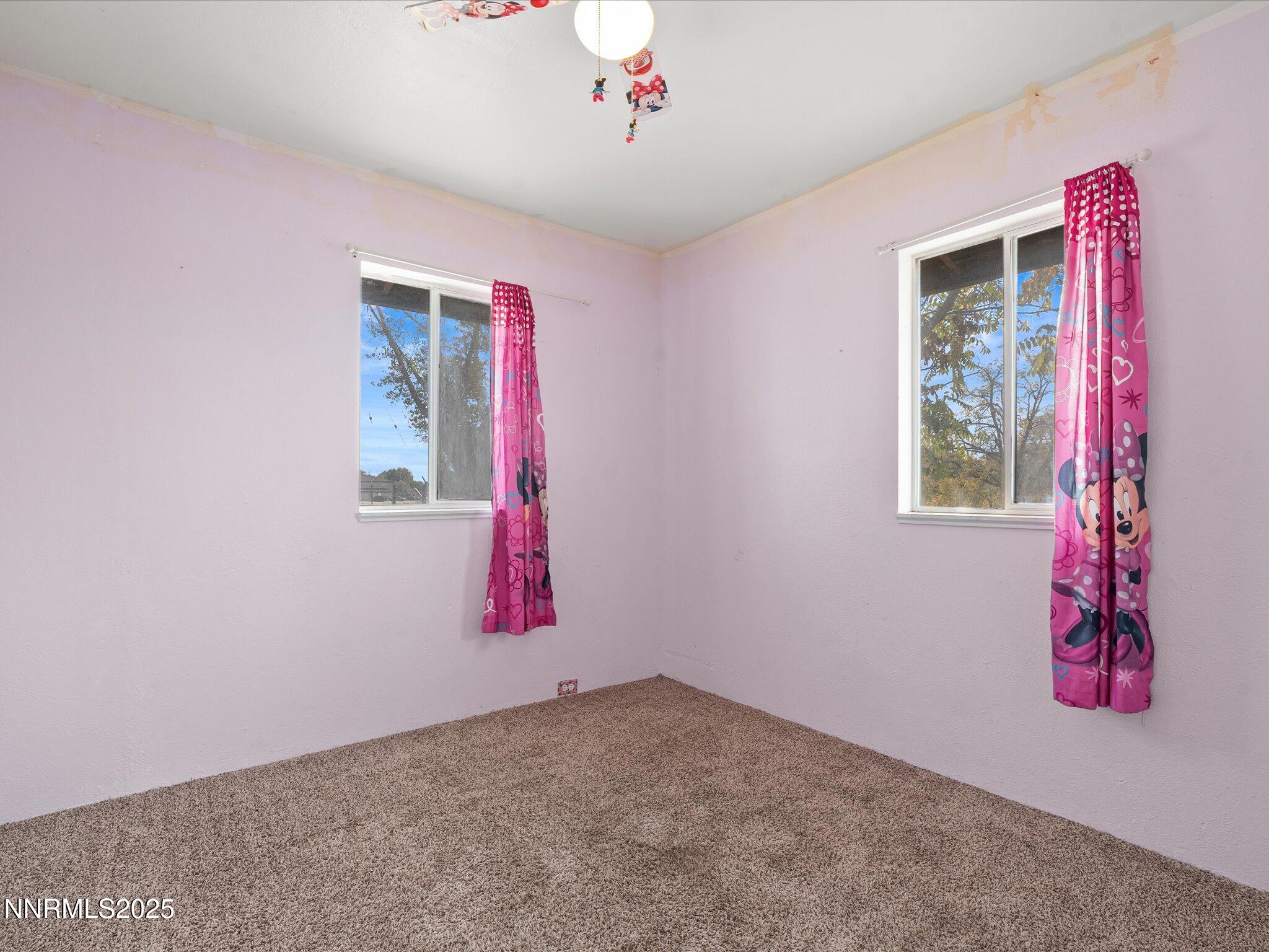845 Mc Lean Street Fallon, NV 89406 - Photo 19 of 23 a very nice looking room with a flat screen tv