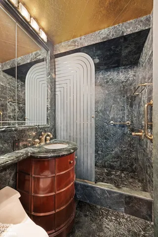 $5,200,000 | 40 East 84th Street, Unit 7CD | Upper East Side