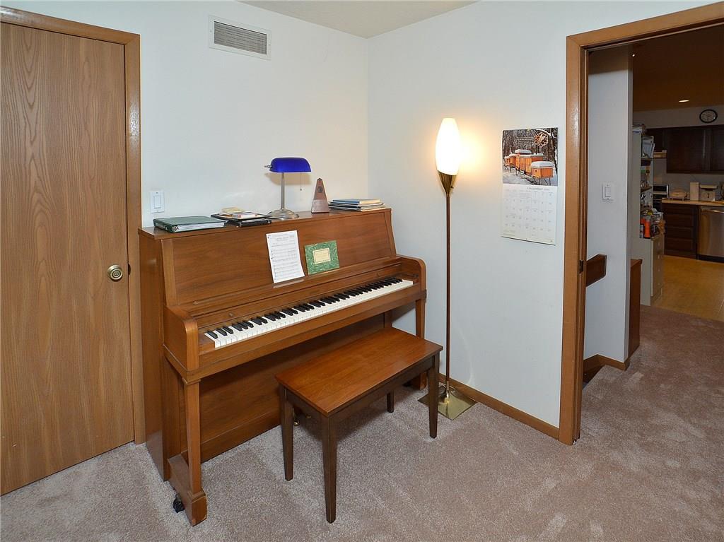 504 Spring Run Drive Monroeville, PA 15146 - Photo 18 of 22 Gallery Image 18