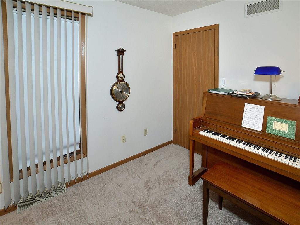 504 Spring Run Drive Monroeville, PA 15146 - Photo 19 of 22 Gallery Image 19