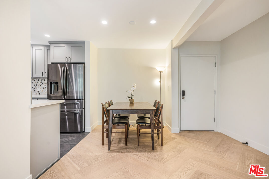 950 North Kings Road, Unit 216 West Hollywood, CA 90069 - Photo 6 of 19