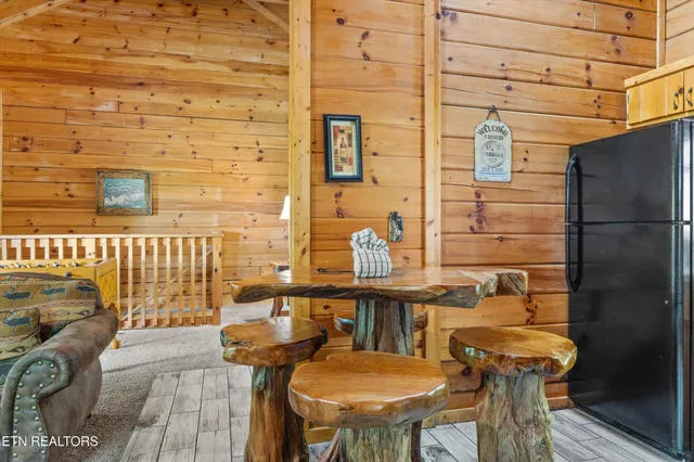 $449,900 | 1613 Misty Hollow Road, Gatlinburg, TN 37738