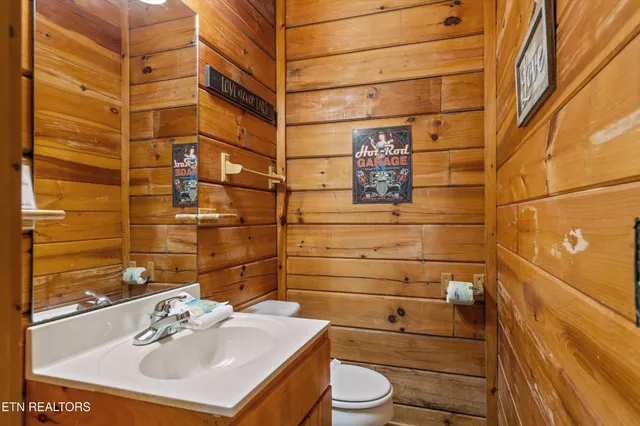 $449,900 | 1613 Misty Hollow Road, Gatlinburg, TN 37738