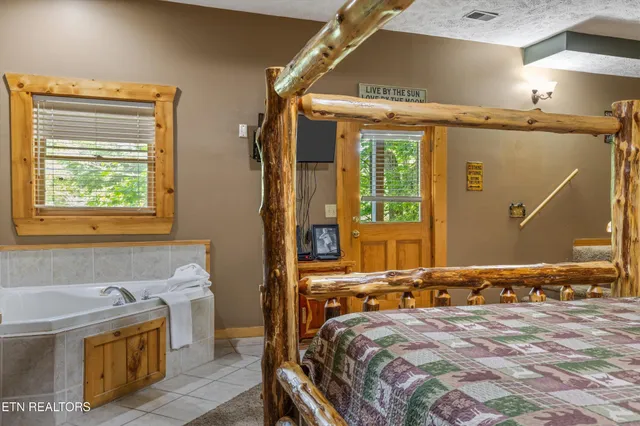 $449,900 | 1613 Misty Hollow Road, Gatlinburg, TN 37738