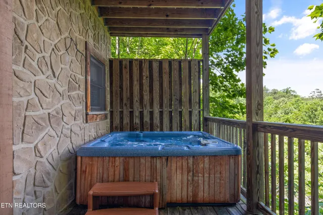 $449,900 | 1613 Misty Hollow Road, Gatlinburg, TN 37738