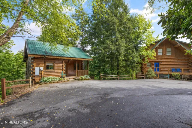 $449,900 | 1613 Misty Hollow Road, Gatlinburg, TN 37738