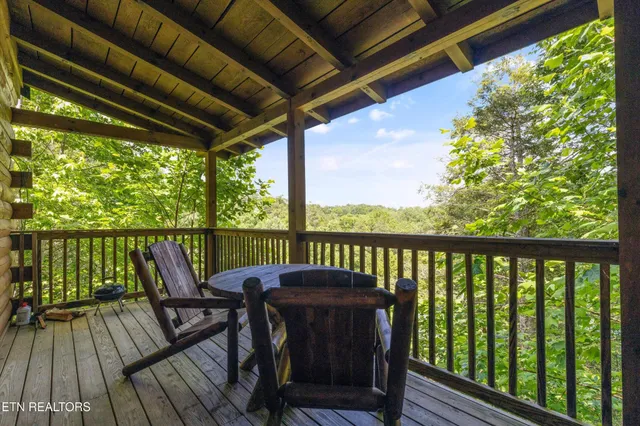 $449,900 | 1613 Misty Hollow Road, Gatlinburg, TN 37738