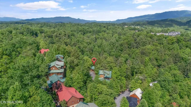 $449,900 | 1613 Misty Hollow Road, Gatlinburg, TN 37738