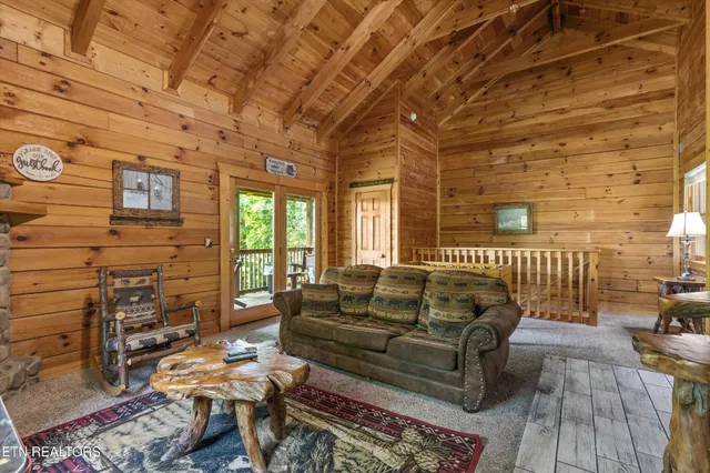 $449,900 | 1613 Misty Hollow Road, Gatlinburg, TN 37738