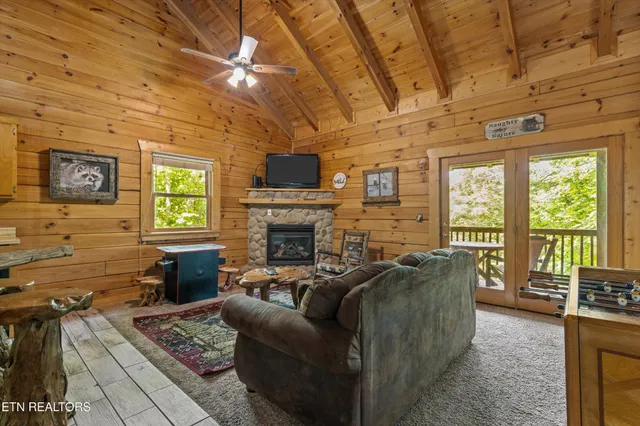 $449,900 | 1613 Misty Hollow Road, Gatlinburg, TN 37738