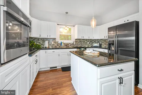 $330,000 | 29 West Lake Street, Middletown, DE 19709
