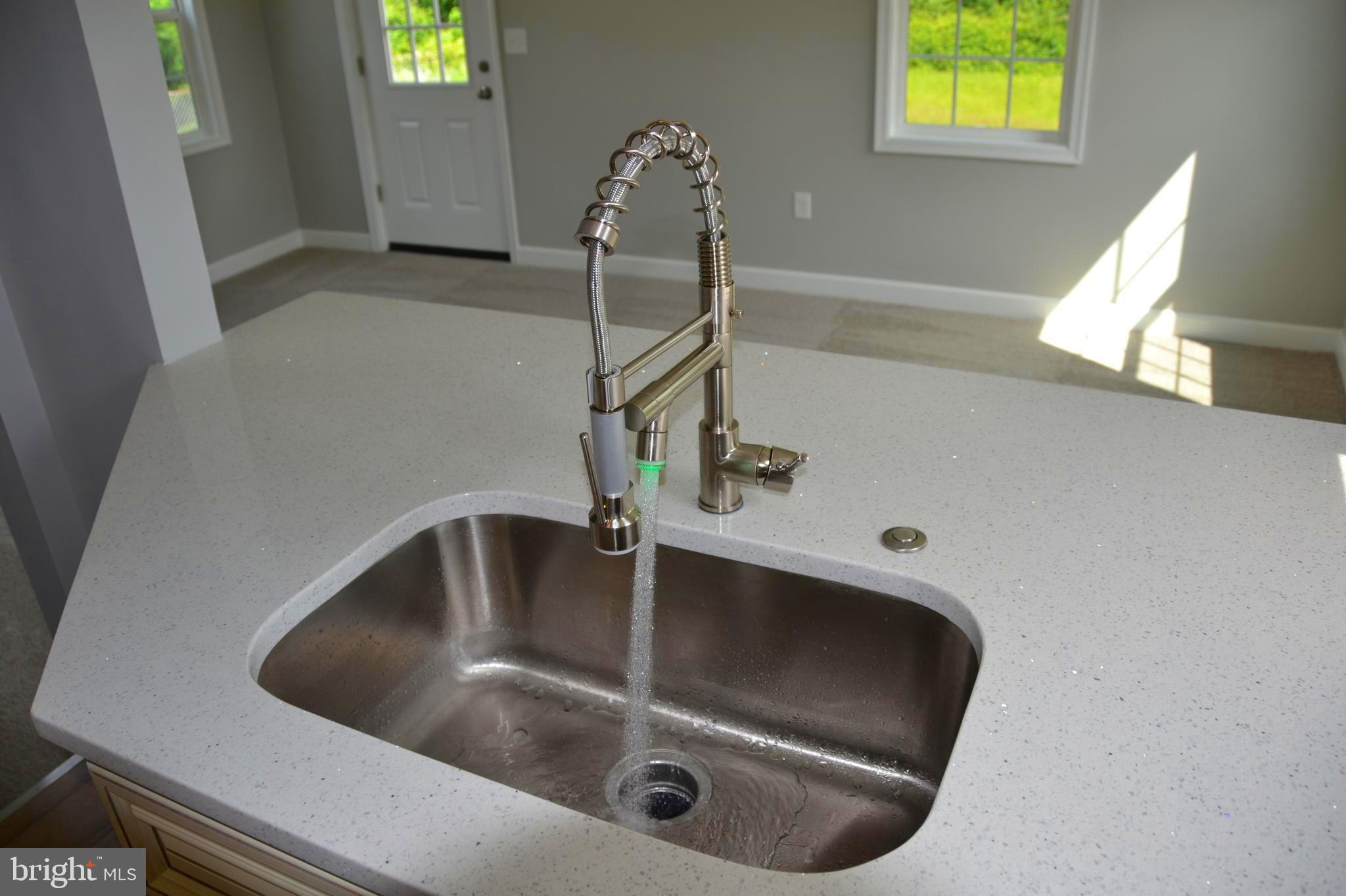 318 Cheddington Road Linthicum, MD 21090 - Photo 2 of 33