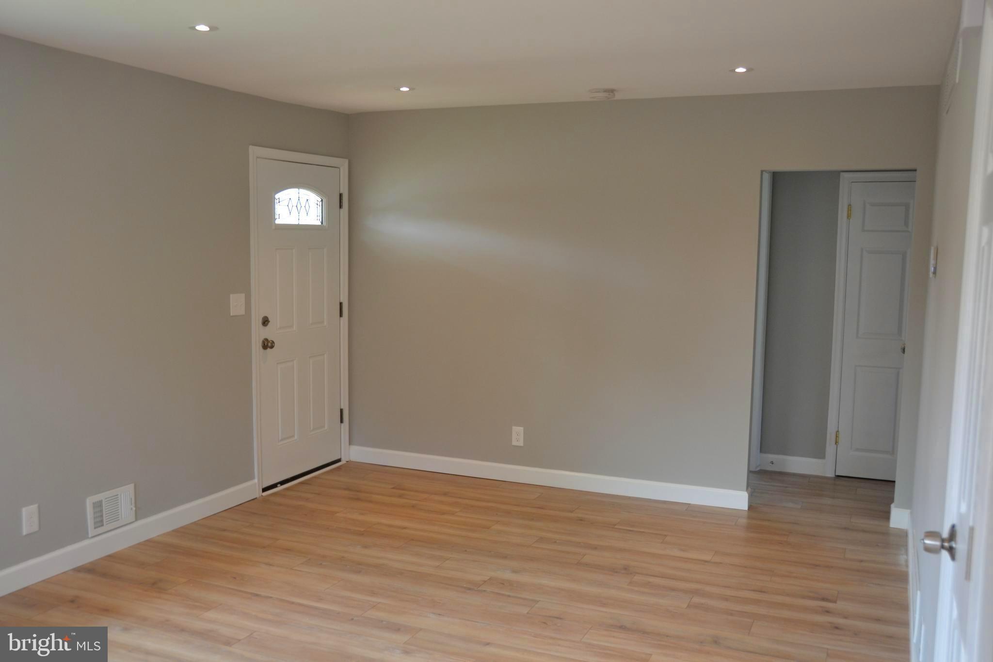 318 Cheddington Road Linthicum, MD 21090 - Photo 15 of 33