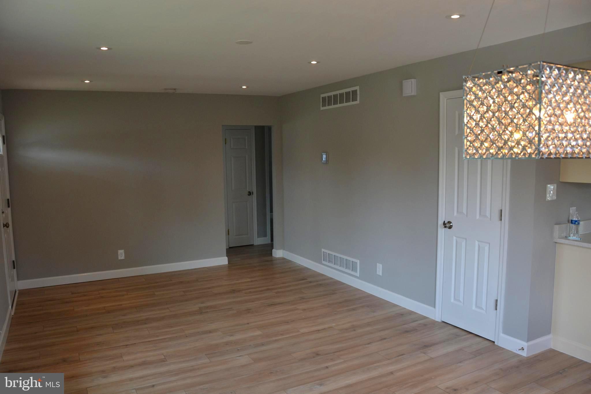 318 Cheddington Road Linthicum, MD 21090 - Photo 4 of 33