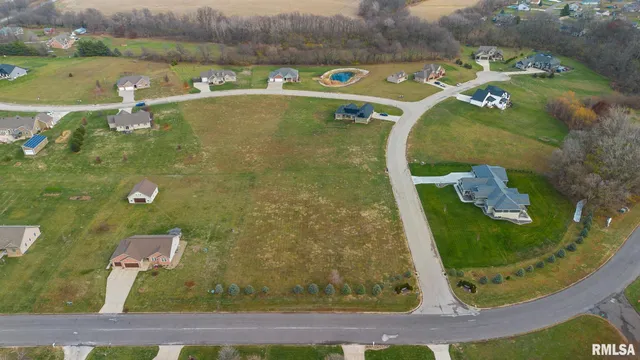 $54,900 | 1960-1962 Mayflower Drive, Pekin, IL 61554