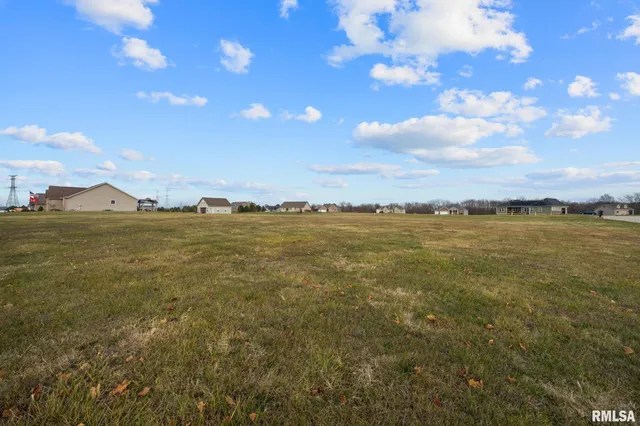 $54,900 | 1960-1962 Mayflower Drive, Pekin, IL 61554