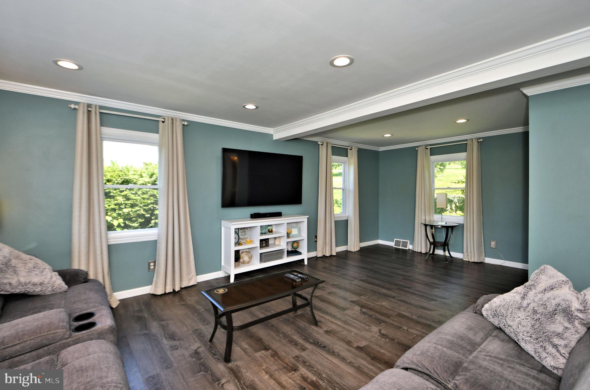 1127 Brooke Road Pottstown, PA 19464 - Photo 6 of 59 Gallery Image 6