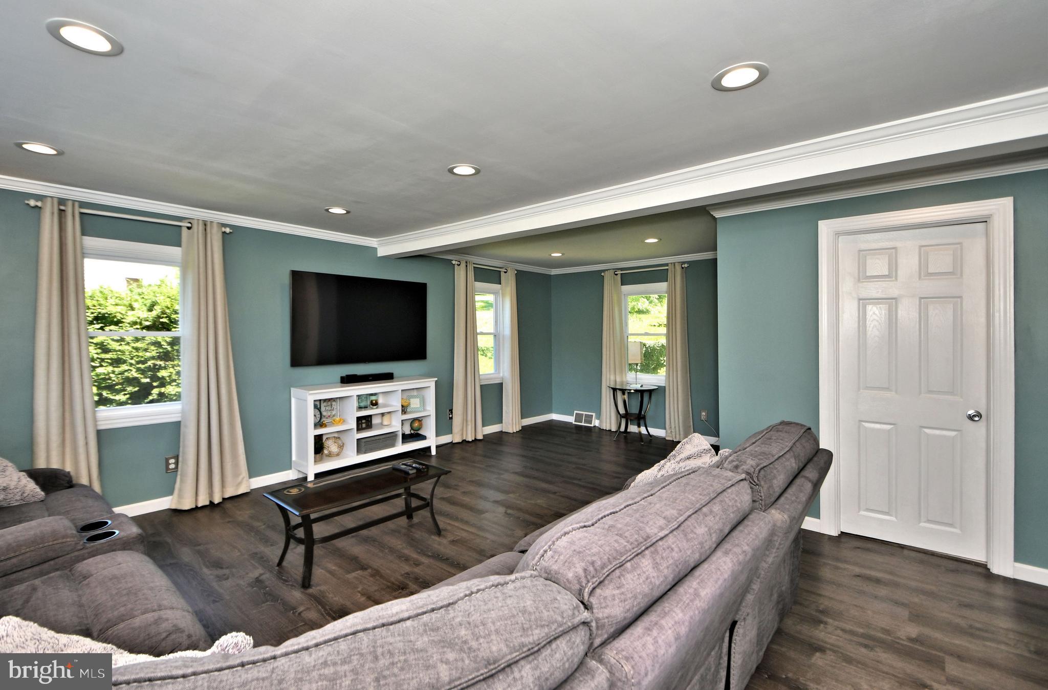 1127 Brooke Road Pottstown, PA 19464 - Photo 8 of 59 Gallery Image 8