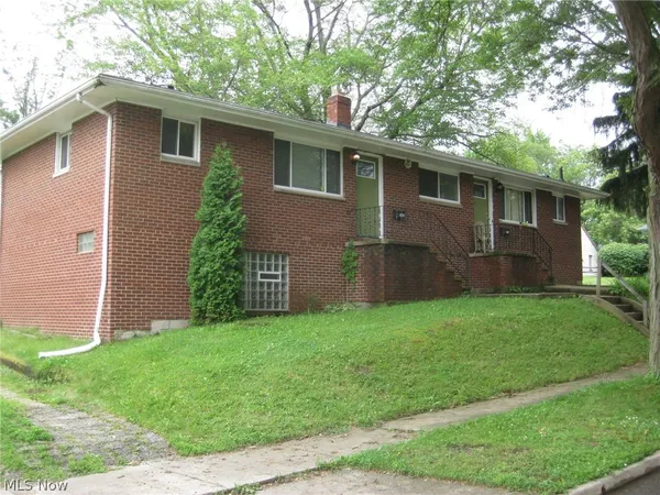 $199,900 | 1923-1925 Evergreen Avenue, Akron, OH 44301