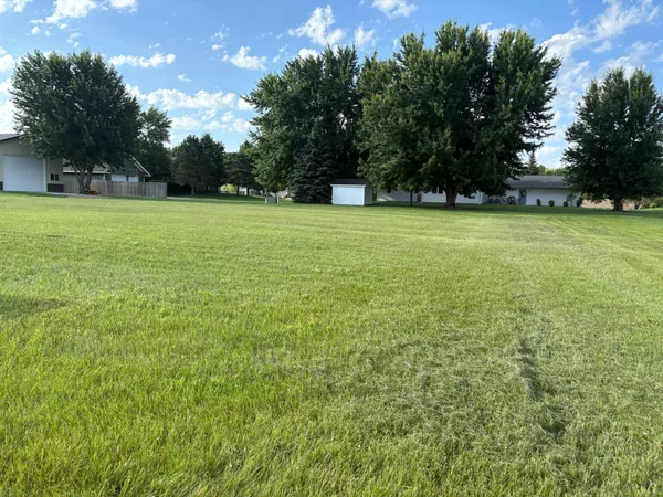 $28,500 | 1039 Montana Avenue, Benson, MN 56215