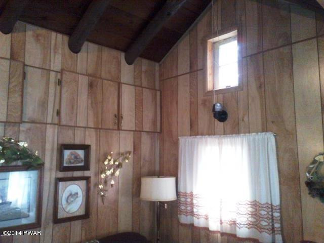 105 Mosier Road Dingmans Ferry, PA 18328 - Photo 3 of 16