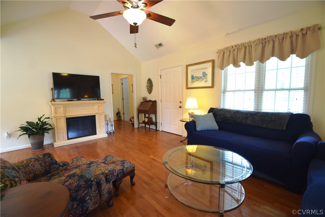 251 Providence Road Deltaville, VA 23043 - Photo 8 of 29 Gallery Image 8