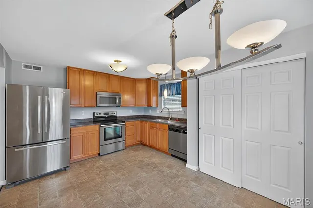 $1,699 | 1313 Piedmont Circle, St. Peters, MO 63304