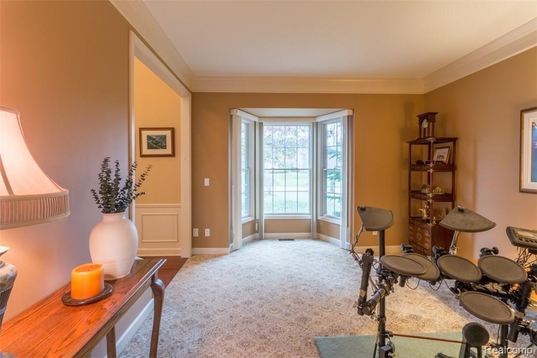 2077 Aberdeen Court Rochester, MI 48306 - Photo 29 of 73 Aberdeen Court_2077-Entry-Living Room-42.jpg