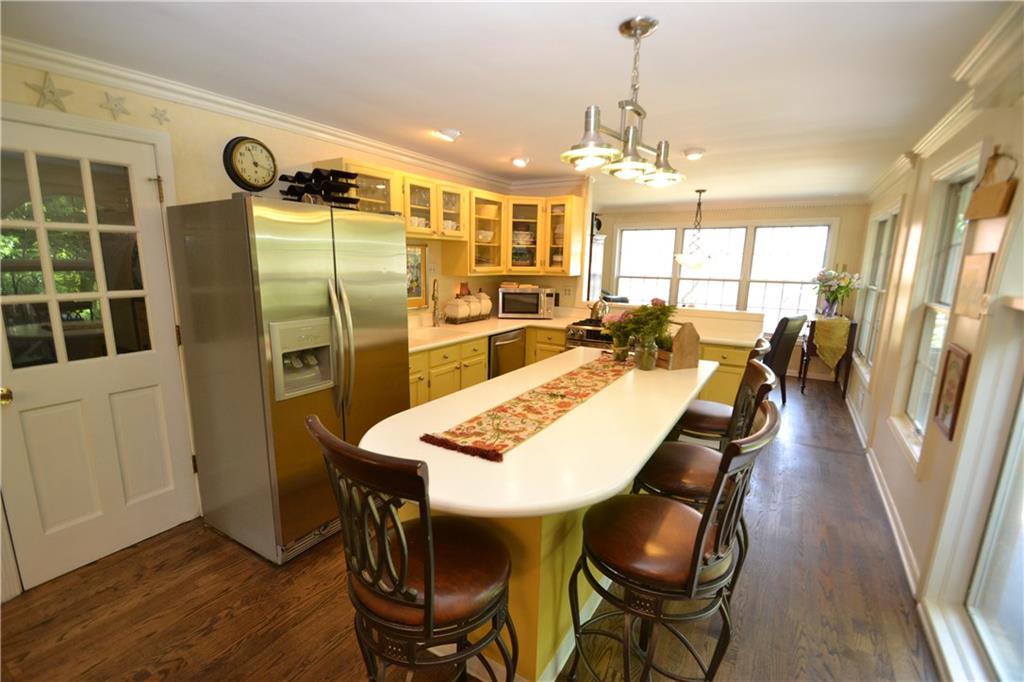 760 Scrubgrass Road Mt. Lebanon, PA 15243 - Photo 4 of 25 Gallery Image 4