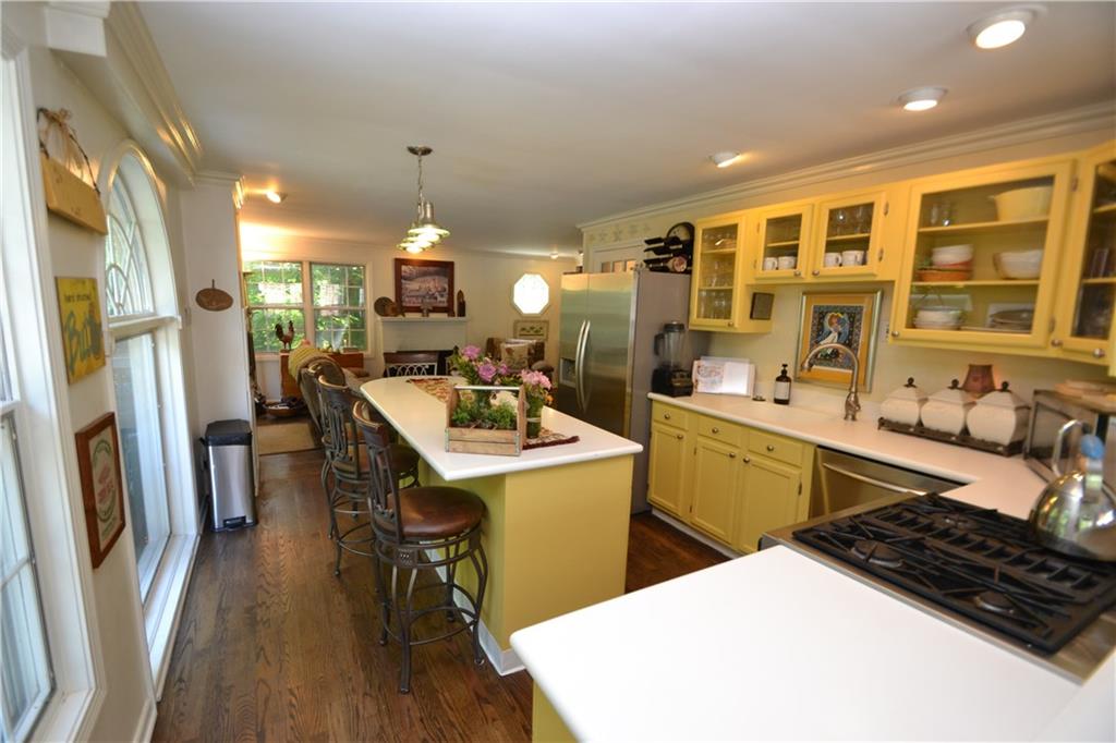 760 Scrubgrass Road Mt. Lebanon, PA 15243 - Photo 6 of 25 Gallery Image 6