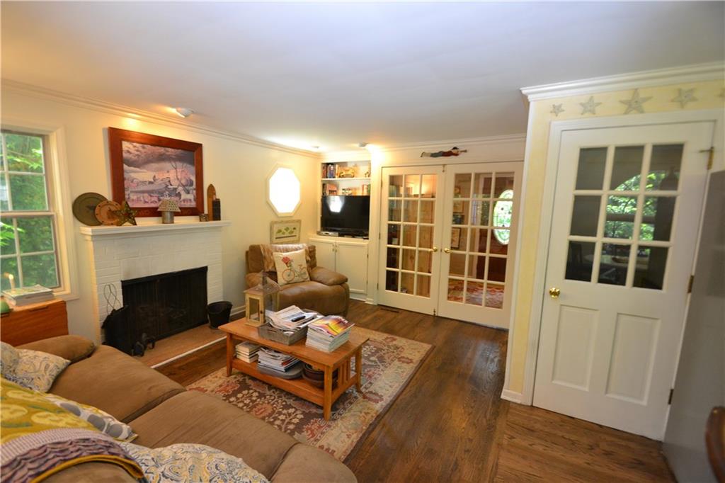 760 Scrubgrass Road Mt. Lebanon, PA 15243 - Photo 8 of 25 Gallery Image 8