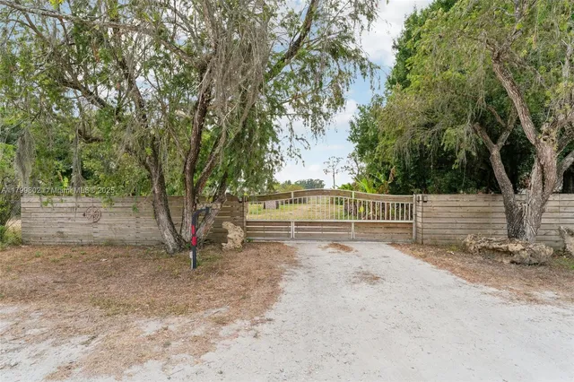 $945,000 | 260 Taft Boulevard, Clewiston, FL 33440