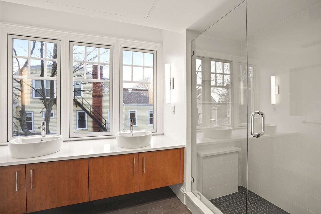 165 Winthrop Road, Unit D Brookline, MA 02445 - Photo 24 of 40