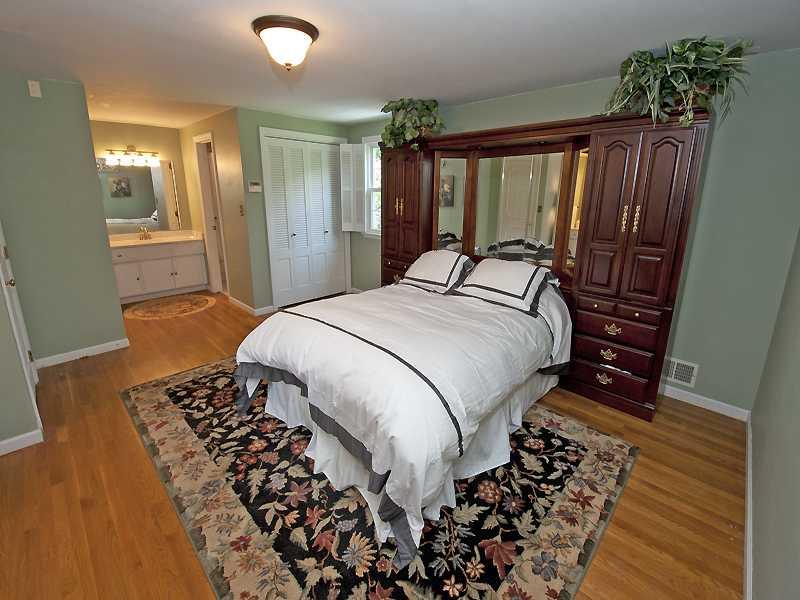 624 Trotwood Ridge Road Upper St. Clair, PA 15241 - Photo 13 of 22 Master Bedroom.
