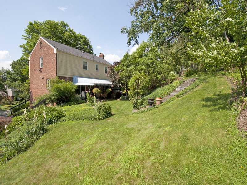 624 Trotwood Ridge Road Upper St. Clair, PA 15241 - Photo 21 of 22 Exterior Back.